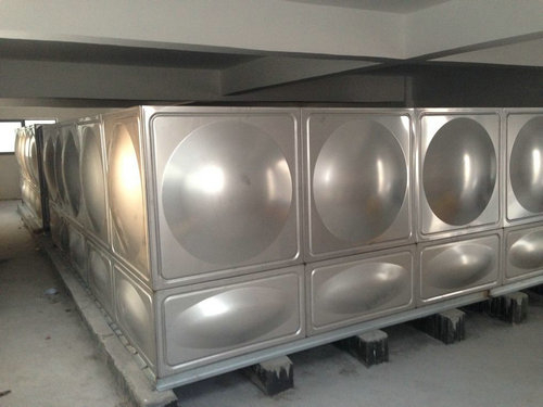 搪瓷不锈钢水箱：兼具瓷质与不锈钢的优势